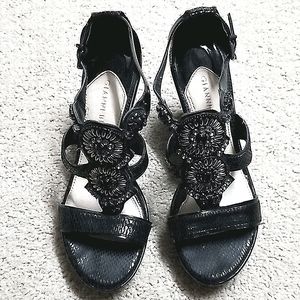 Black pumps sandals